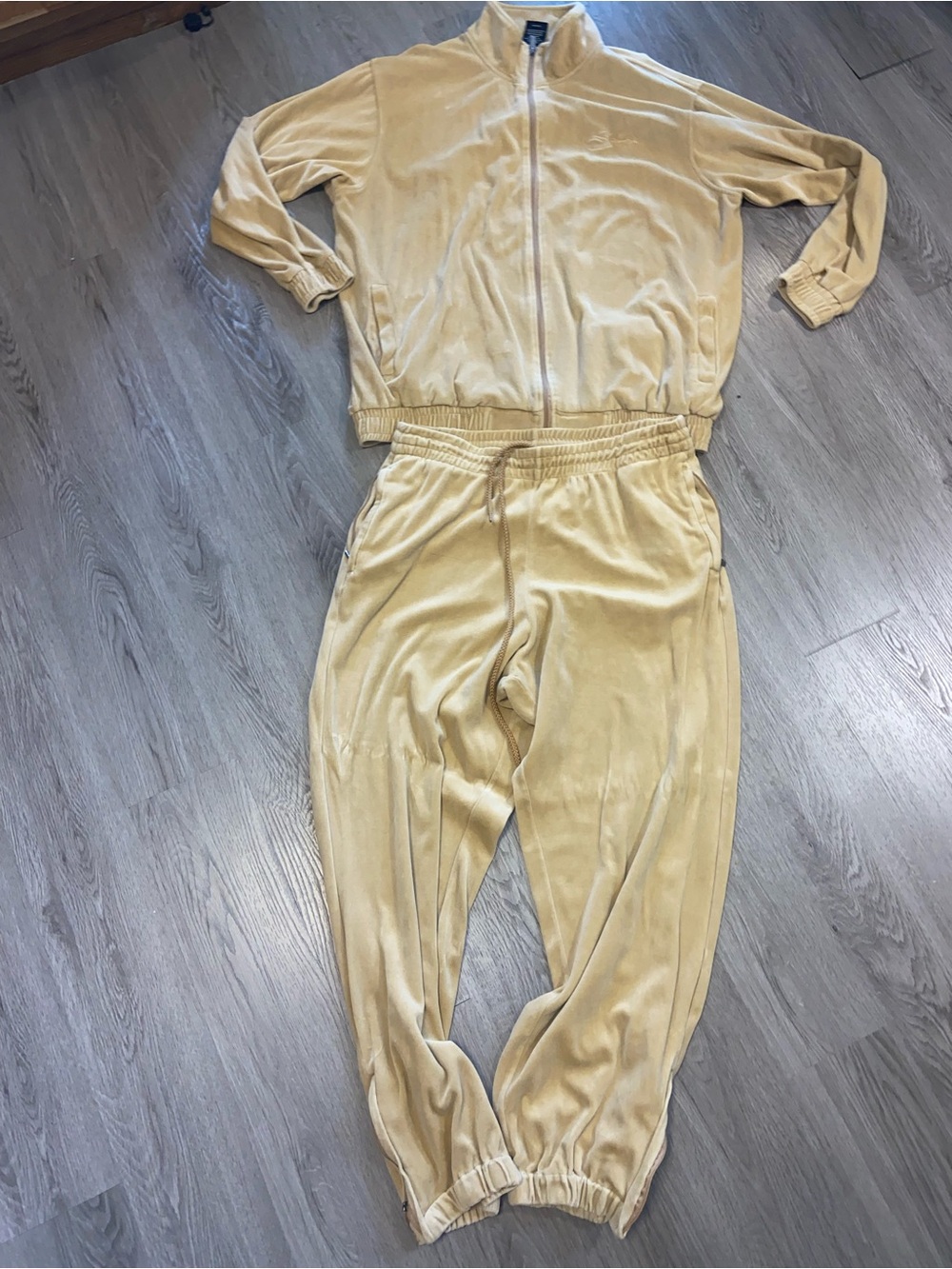 Vintage 2000s Men's Velour Zip Jacket & Jogger Set - Tan